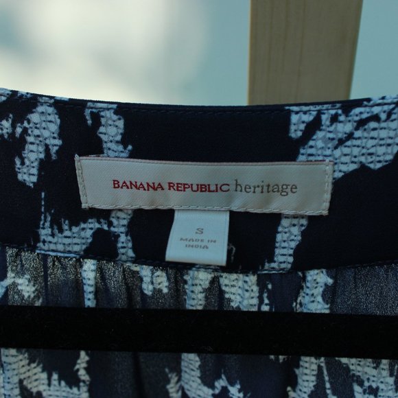 Patterned Blouse - Picture 2 of 3